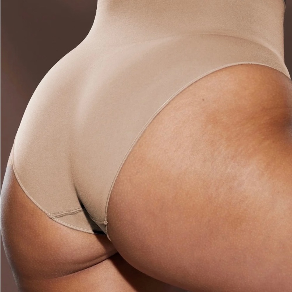 Yitty Smoothed Reality High Waist Brief Moody B*t*h Taupe / Black